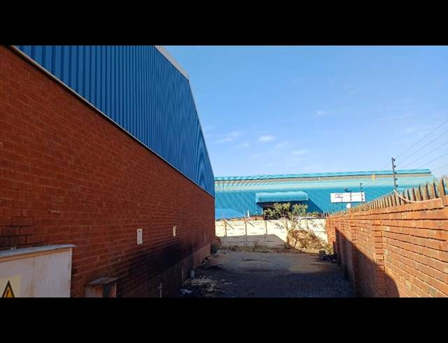 INDUSTRIAL PROPERTY TO RENT IN HENNOPSPARK